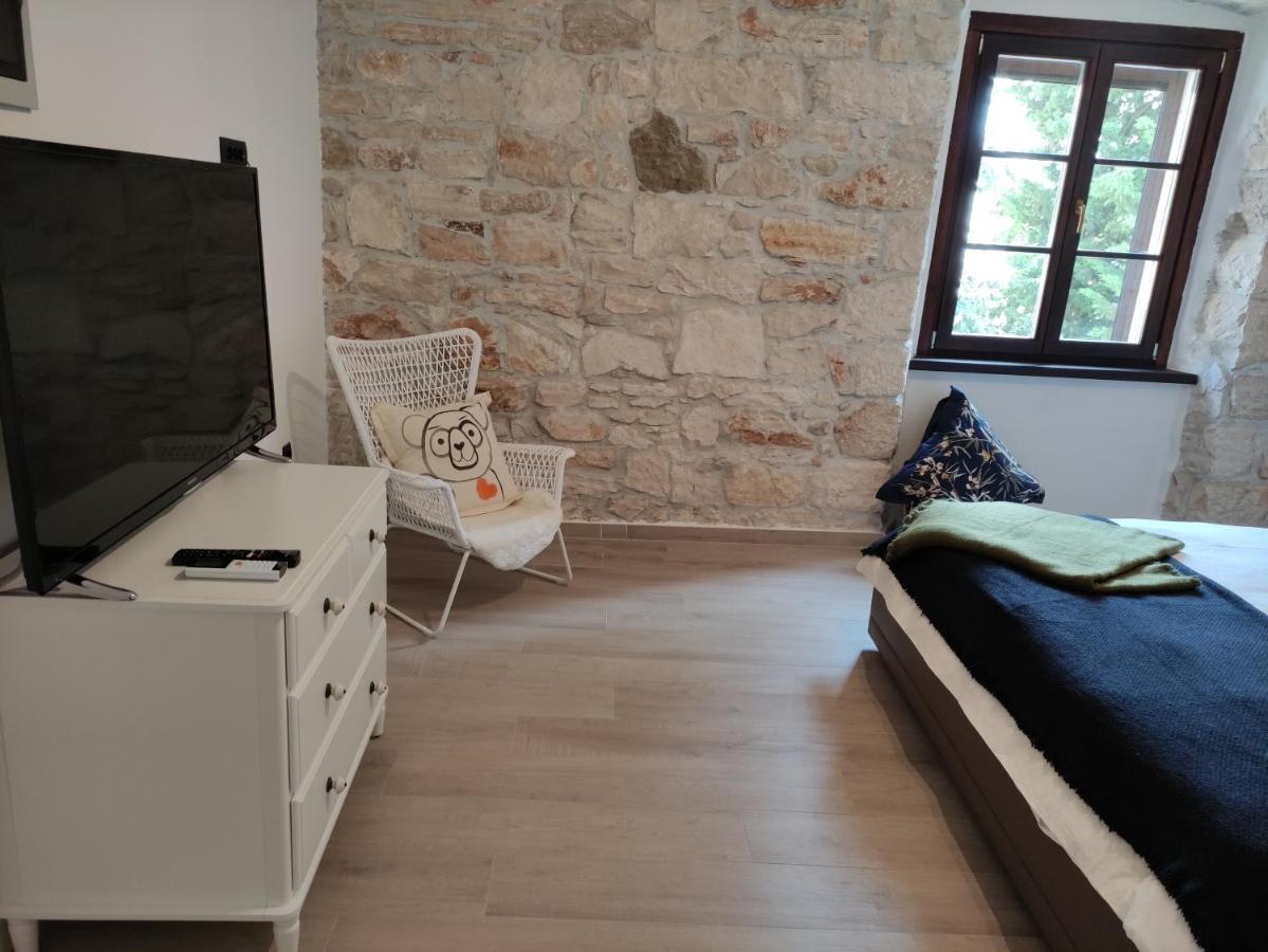 Apartvilla Castropola Dış mekan fotoğraf