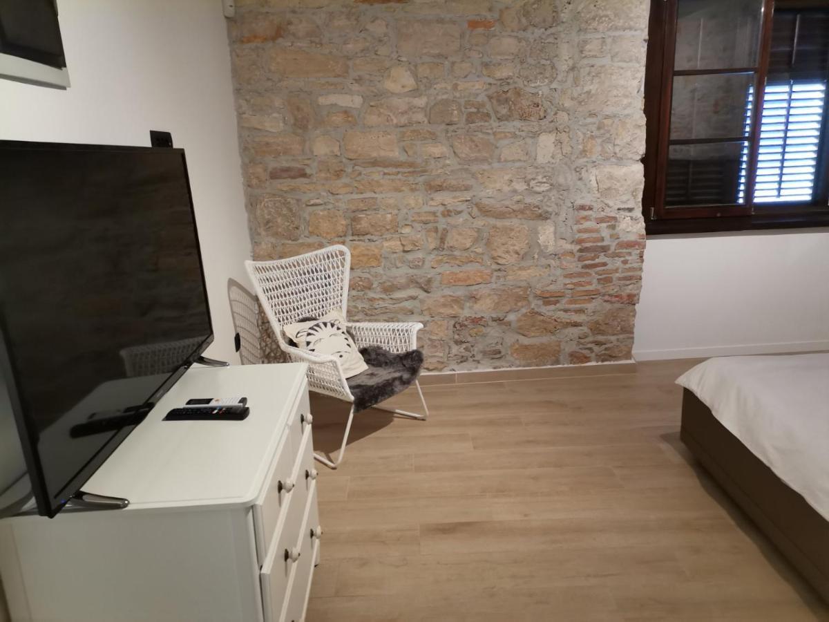 Apartvilla Castropola Dış mekan fotoğraf